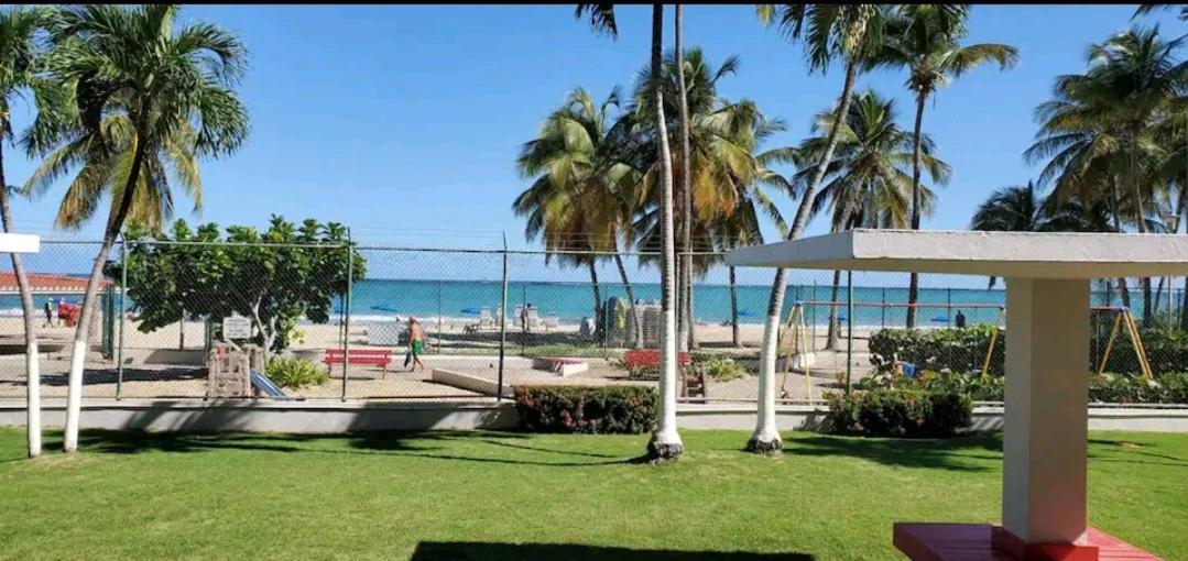 Beach Apartments At Marbella Del Caribe San Juan Exterior photo